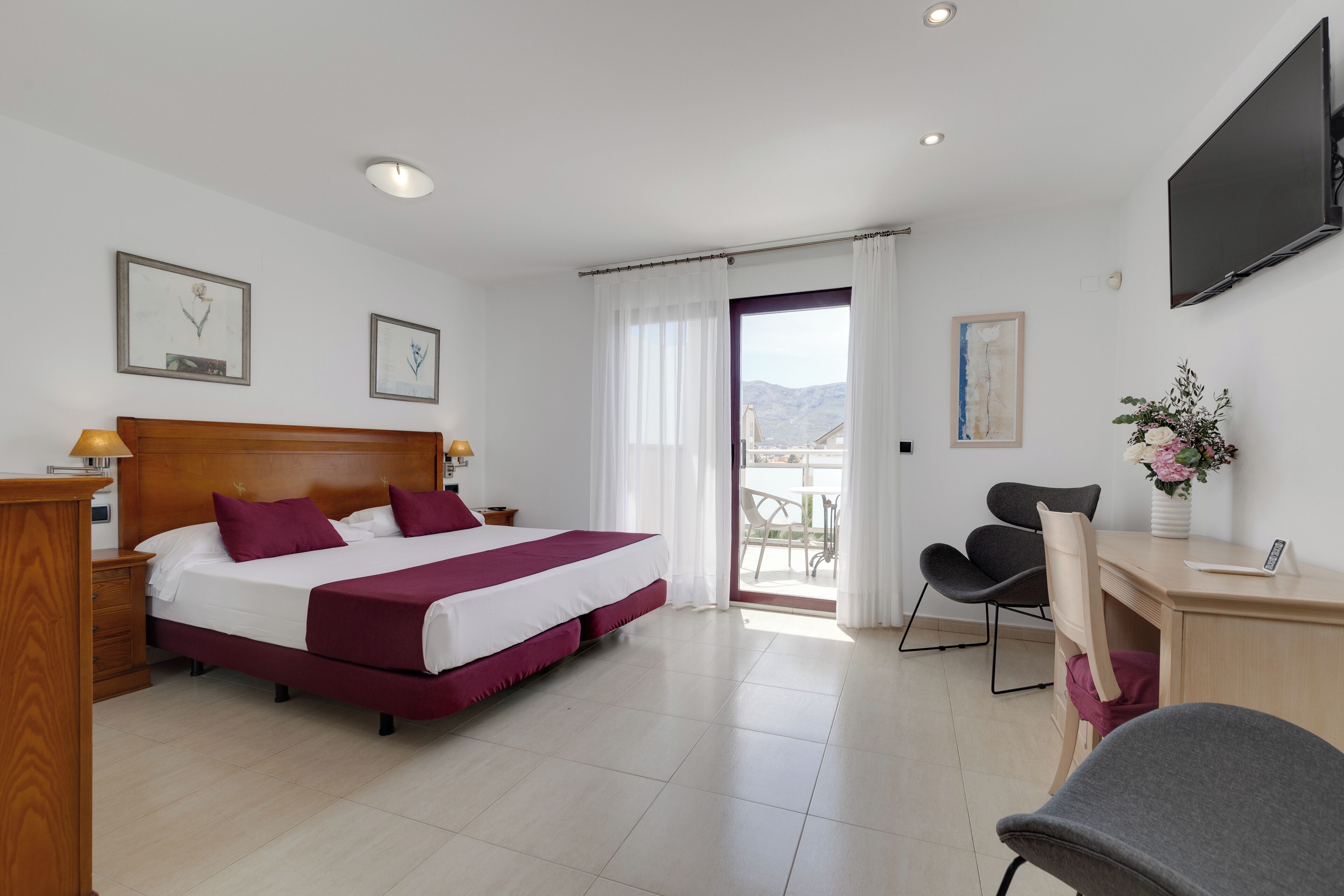 In-room safe, desk, iron/ironing board, free WiFi