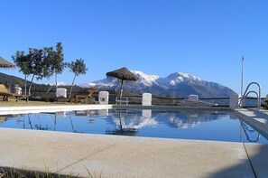 Outdoor pool - Hotel Cerro de Hijar (Tolox)