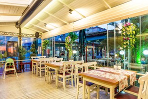 Terrace/patio - Saint George Hotel & Spa (Pomorie)