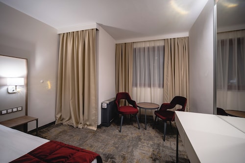 Saint George Hotel & Spa