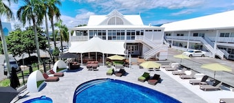 Ramada By Wyndham Cairns City Centre