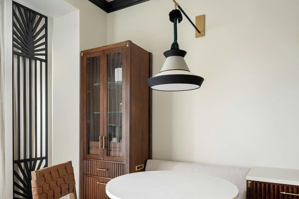 1 bedroom, Frette Italian sheets, premium bedding, pillowtop beds