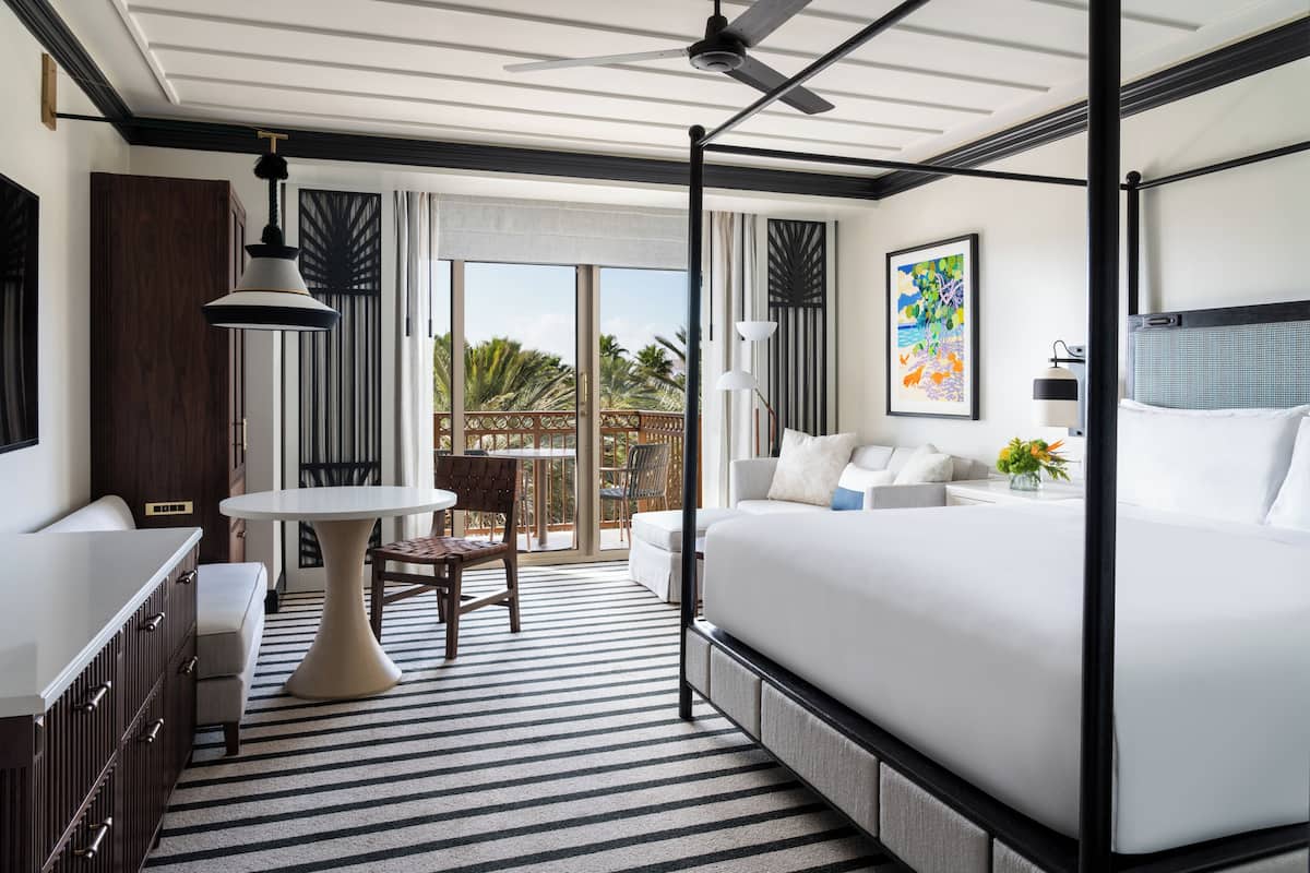Frette Italian sheets, premium bedding, pillowtop beds, minibar
