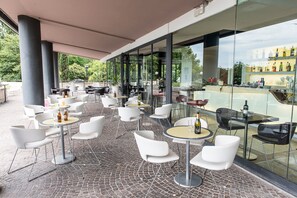 Porch - Sotel Nomentana (Rome)