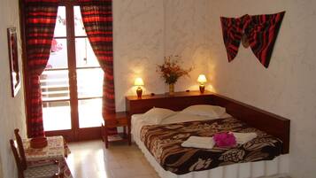 Standard Double or Twin Room, 2 Single Beds | Egyptian cotton sheets, Select Comfort beds, in-room safe, desk