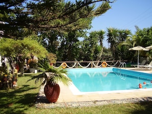 Seasonal outdoor pool, open 9:00 AM to 9:00 PM, pool umbrellas - Summer Lodge (Platanias)