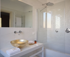 Chambre Supérieure Double ou avec lits jumeaux | Salle de bain