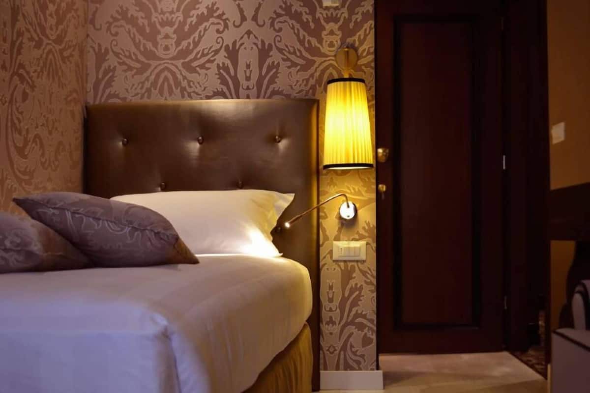 Down duvets, minibar, in-room safe, desk