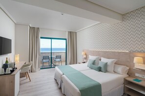 Minibar, in-room safe, desk, blackout curtains - Alua Tenerife (Puerto de la Cruz)