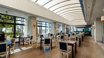 2 Restaurants, mediterrane Küche