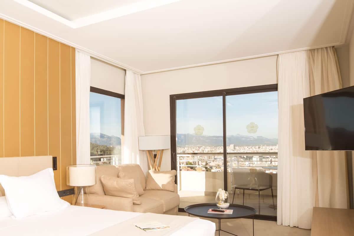 1 bedroom, minibar, in-room safe, desk