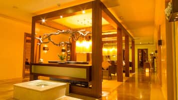 Sauna seca, banheira de hidromassagem, sauna a vapor