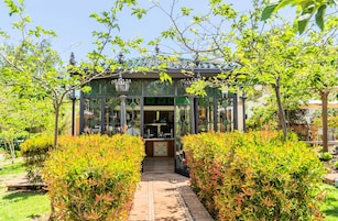 2 ravintolaa, Välimeren keittiö