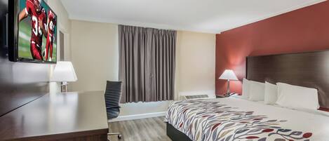 Superior-huone, 1 suuri parisänky, esteetön, tupakointi kielletty (Roll-In Shower) | Työpöytä, silitysrauta/-lauta, ilmaiset vauvansängyt, lisävuoteet