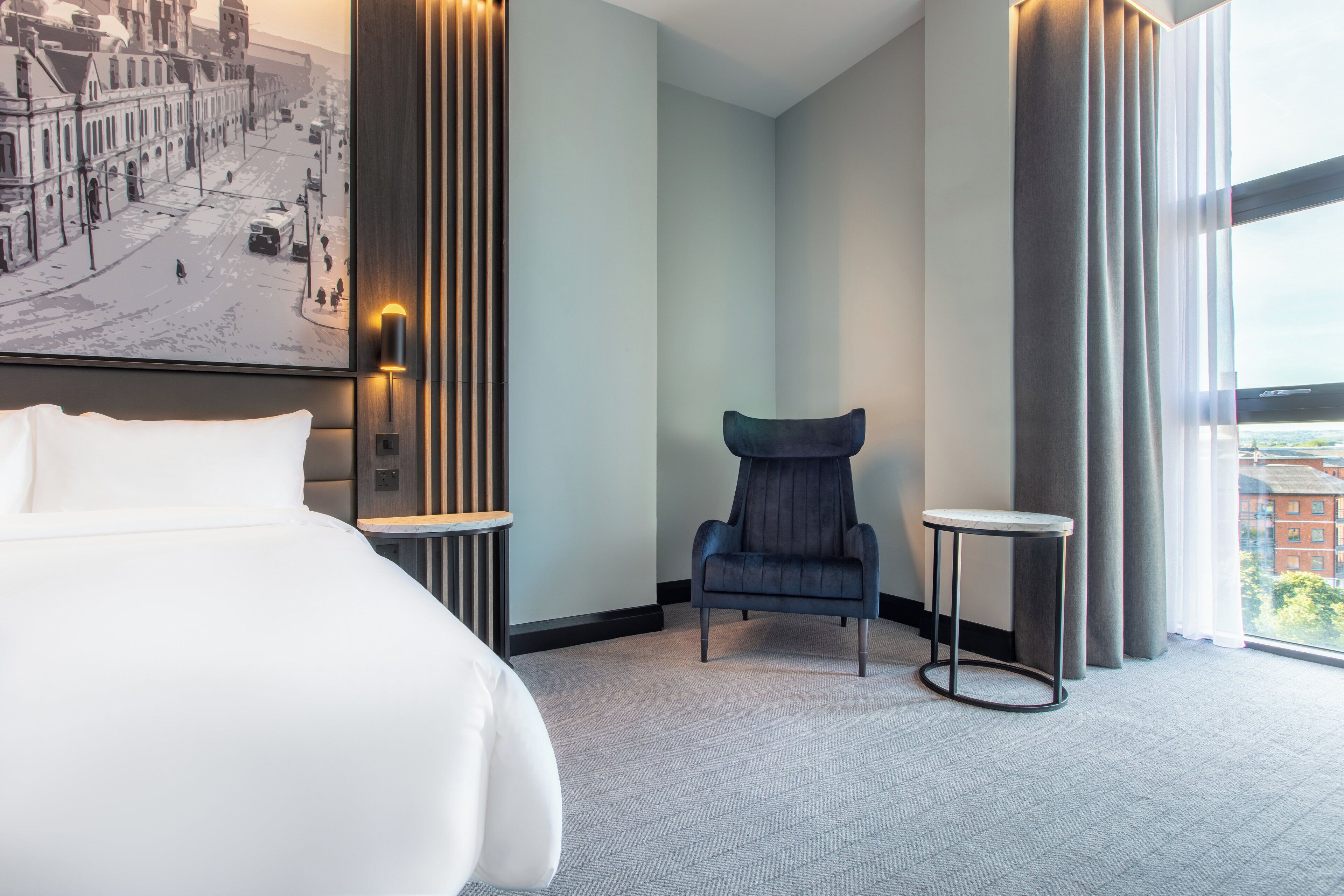 Kamar Grand, 1 Tempat Tidur King | Seprai premium, brankas, didekorasi berbeda-beda, dan meja kerja