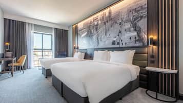 Grand Room, Multiple Beds | Premium bedding, in-room safe, individually decorated, desk