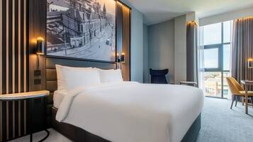 Premium bedding, in-room safe, desk, laptop workspace