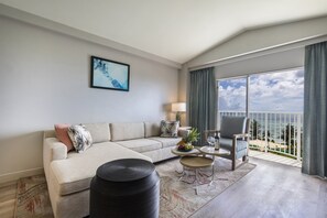 Minibar, in-room safe, desk, laptop workspace