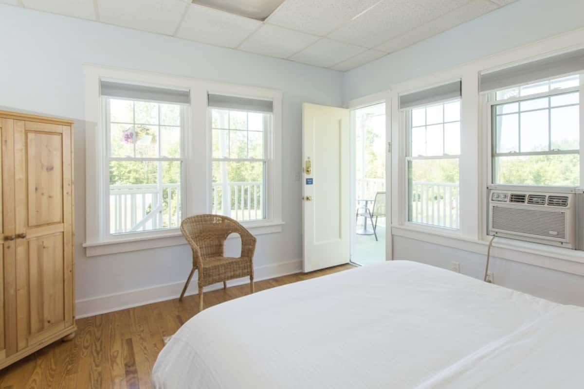 Suite, Private Bathroom, Pool View (Beach House 2nd Floor)