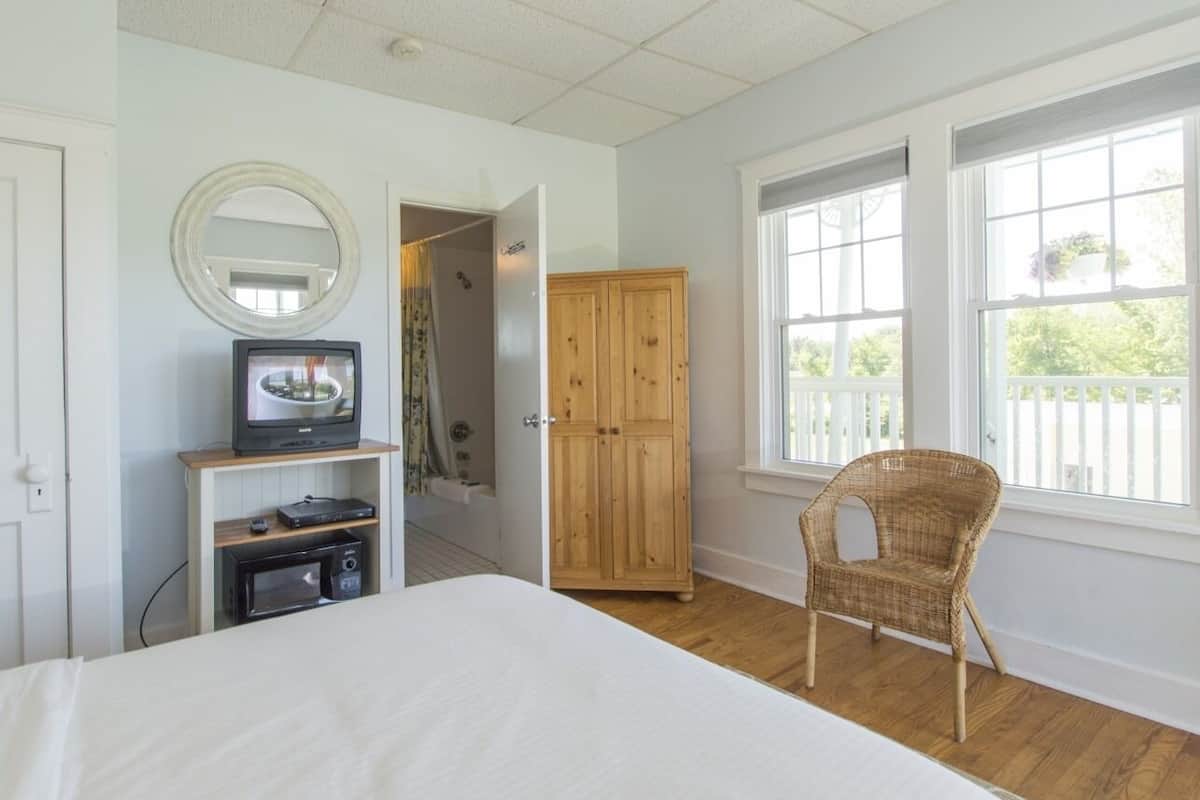 Suite, Private Bathroom (Beach House 2nd Floor)
