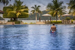 3 outdoor pools