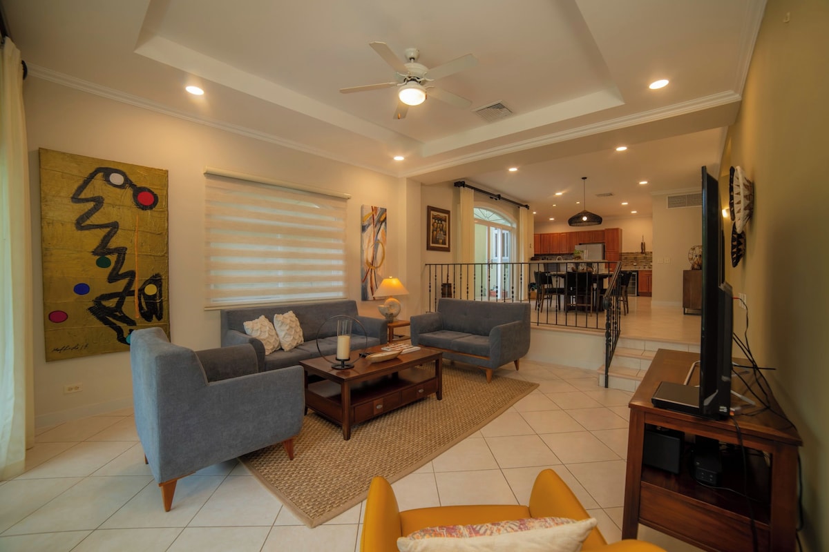 Apartment, 2 Bedrooms (Colina 8F) | Premium bedding, down comforters, in-room safe, laptop workspace