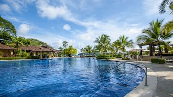 Poolside bar