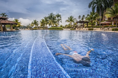 3 outdoor pools. Stay In CR Los Sueños Condos