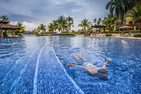 3 utendørsbassenger