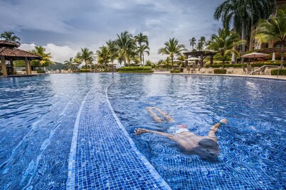 Stay In CR Los Sueños Condos