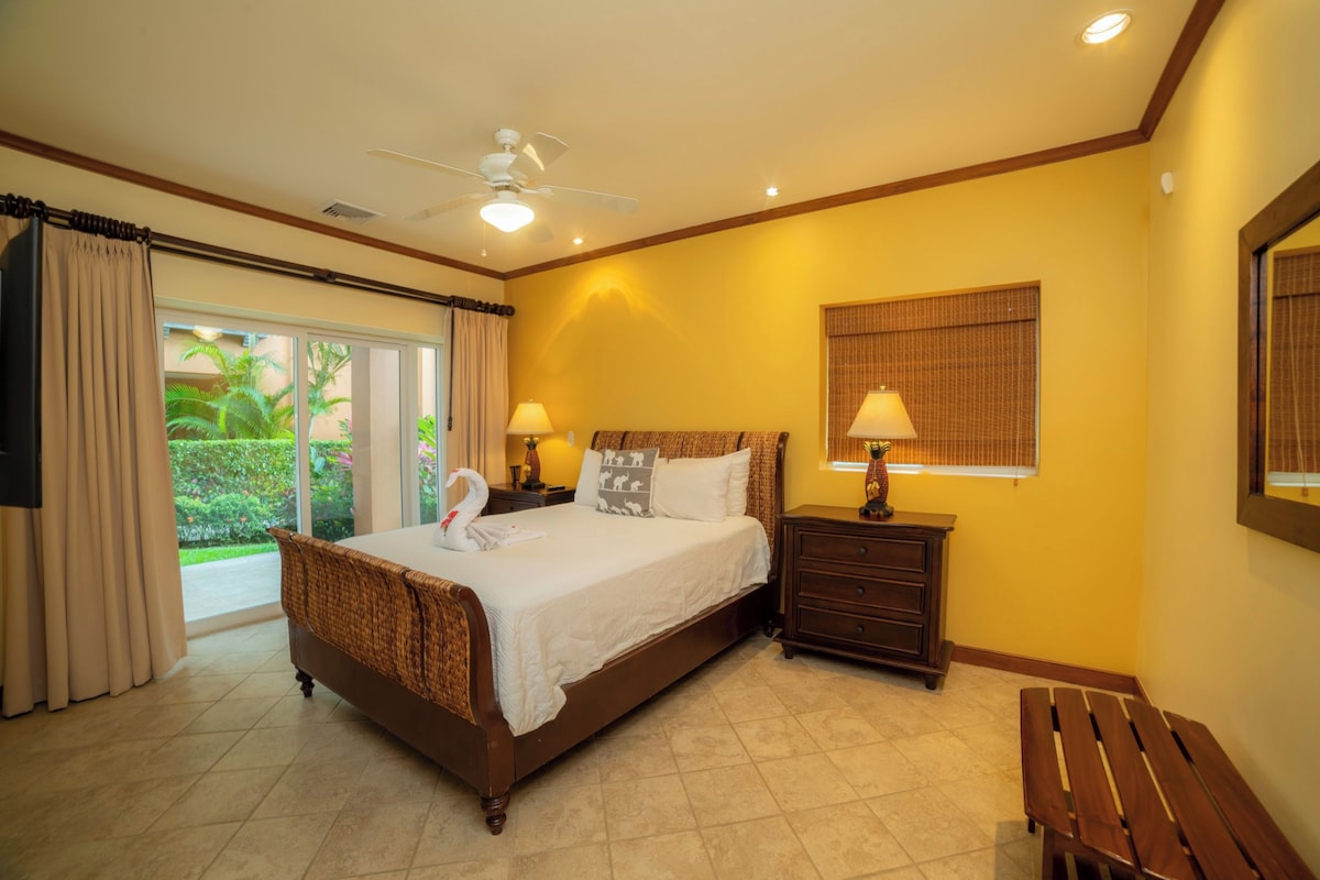 Apartment, 2 Bedrooms (Veranda 5F) | Premium bedding, down comforters, in-room safe, laptop workspace