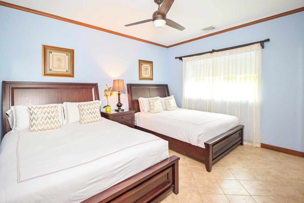 Apartment, 3 Bedrooms (Veranda 1H) | Premium bedding, down comforters, in-room safe, laptop workspace