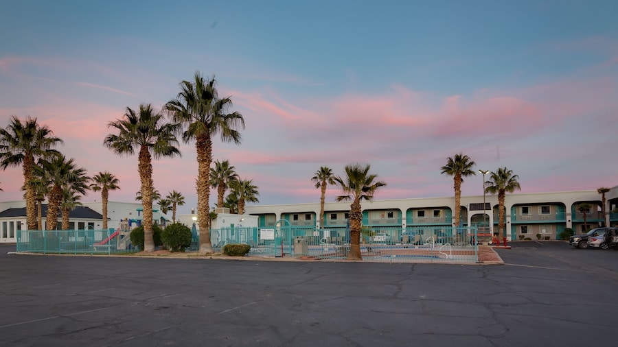 St. George Inn & Suites