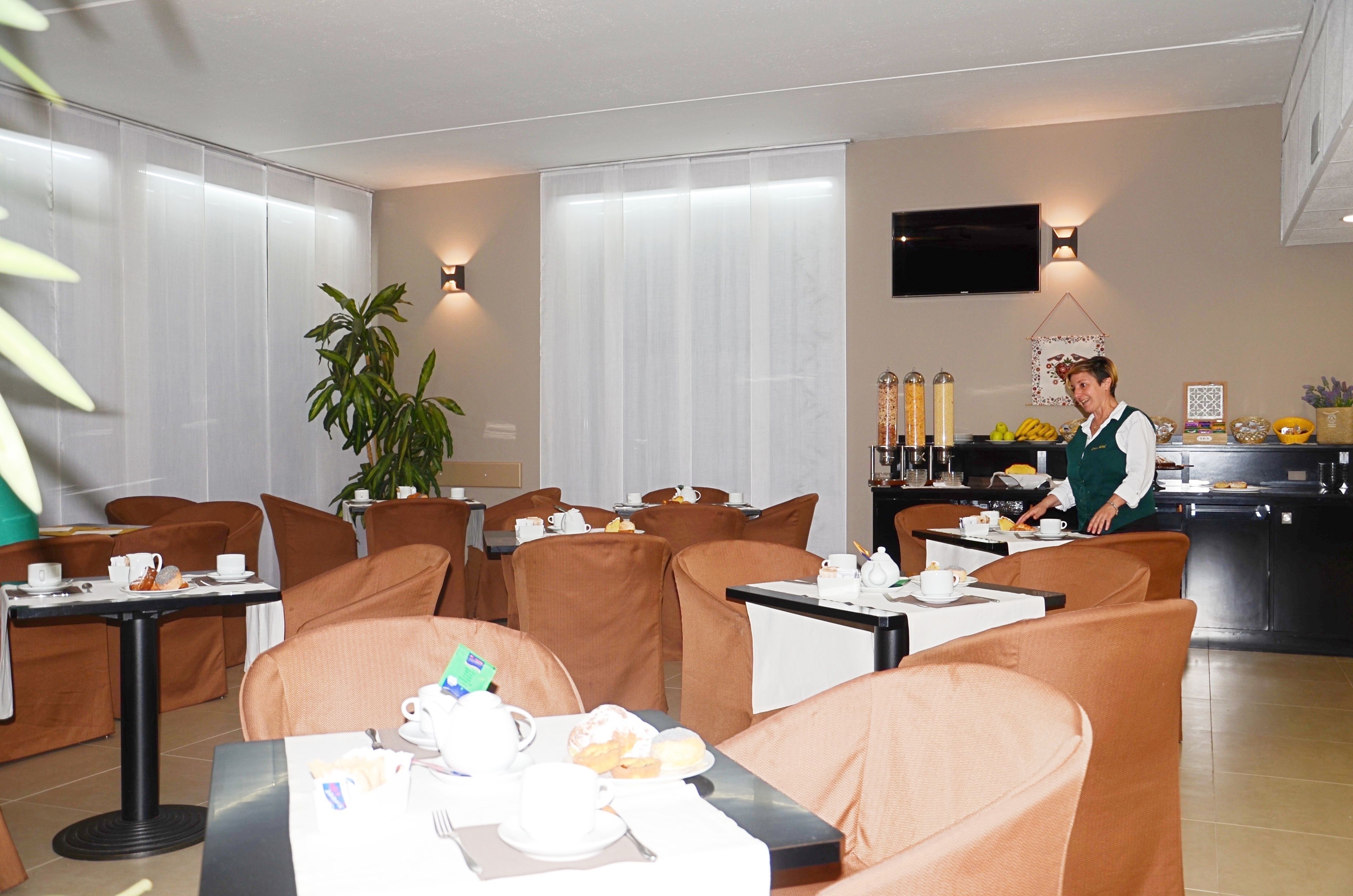 Daily buffet breakfast (EUR 7 per person)