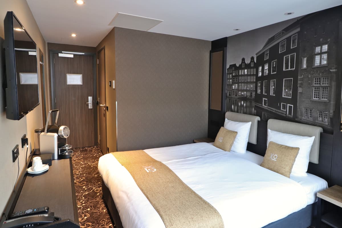 Kamar Double | Meja kerja, Wi-Fi gratis, dan seprai linen
