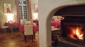 Lunch and dinner served, Regional cuisine - Auberge de Tavel (Tavel)