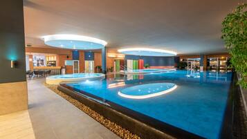 4 indoor pools, outdoor pool, open 7:00 AM to 9:00 PM, sun loungers