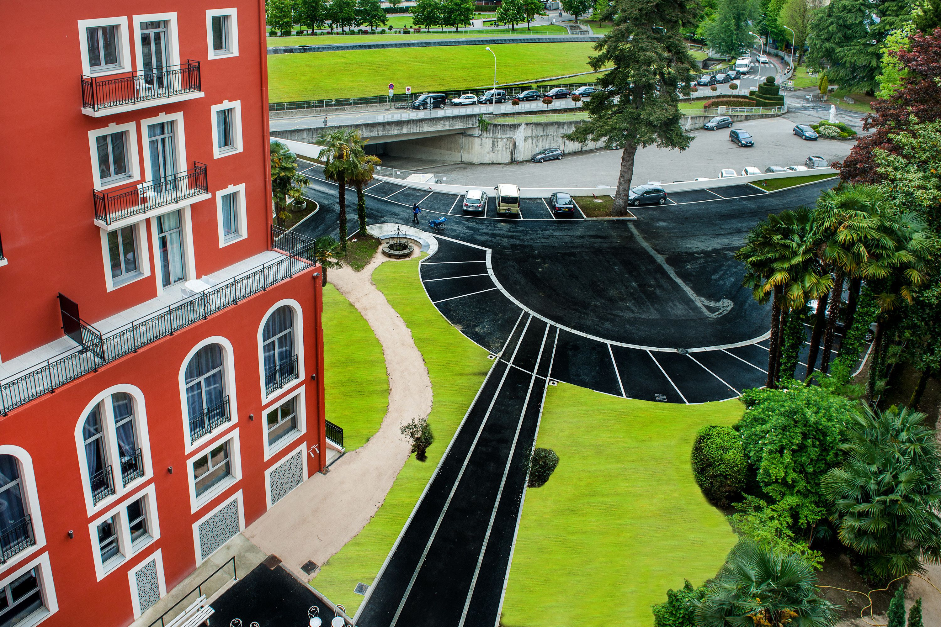 self-parking (surcharge) 22 per night