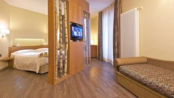 Minibar, in-room safe, desk, soundproofing