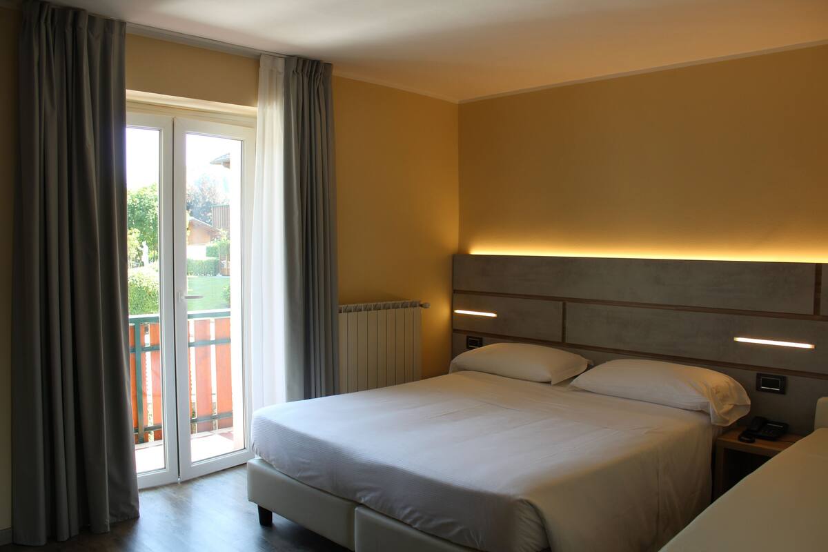 Minibar, in-room safe, desk, soundproofing