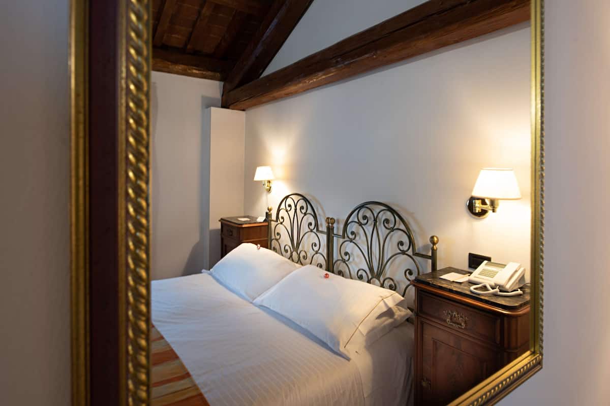 Ropa de cama de alta calidad y minibar