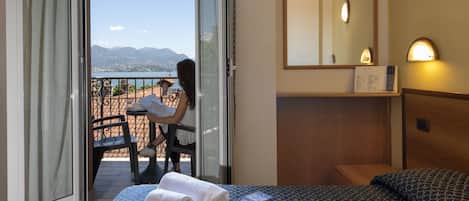 Double or Twin Room, Balcony, Lake View | Pemandangan balkoni