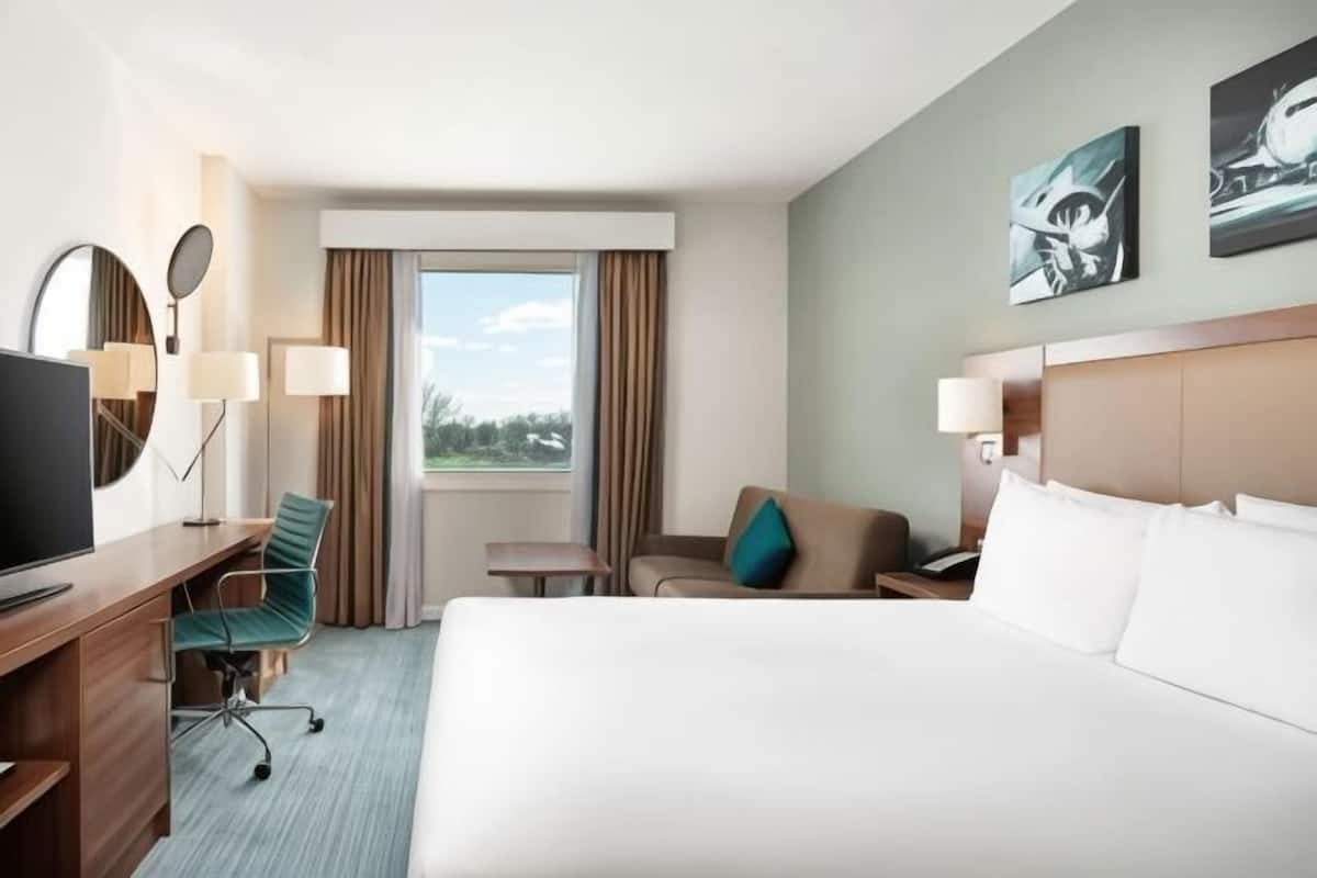 Minibar, in-room safe, individually furnished, soundproofing