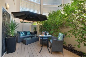 Suite, zum Innenhof hin | Terrasse/Patio