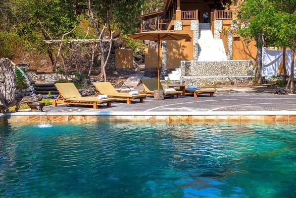 Outdoor pool, pool loungers - NusaBay Menjangan by WHM (Sumberklampok)