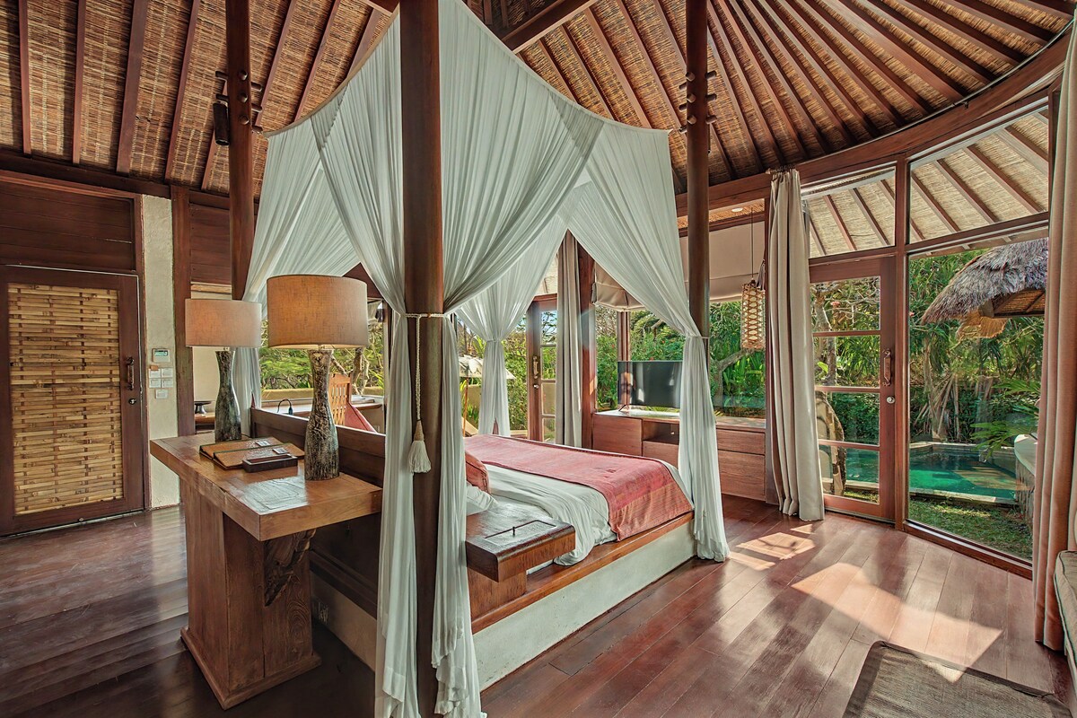 วิลล่า, สระว่ายน้ำส่วนตัว, วิวสวน (Free Shuttle to Canggu) | มินิบาร์, ตู้นิรภัยในห้องพัก, ผ้าม่านกันแสง, ห้องเก็บเสียง