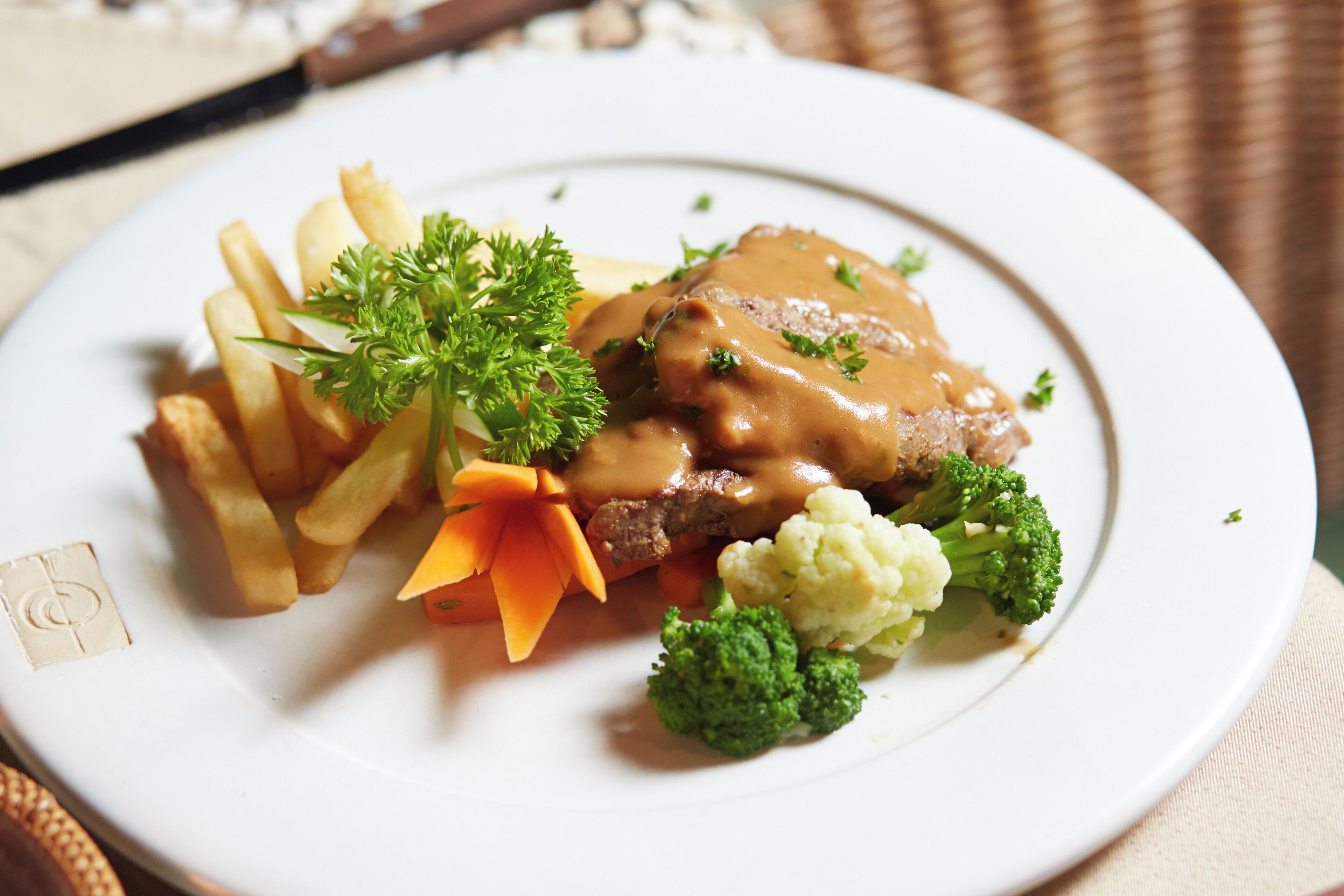 daily continental breakfast for a fee