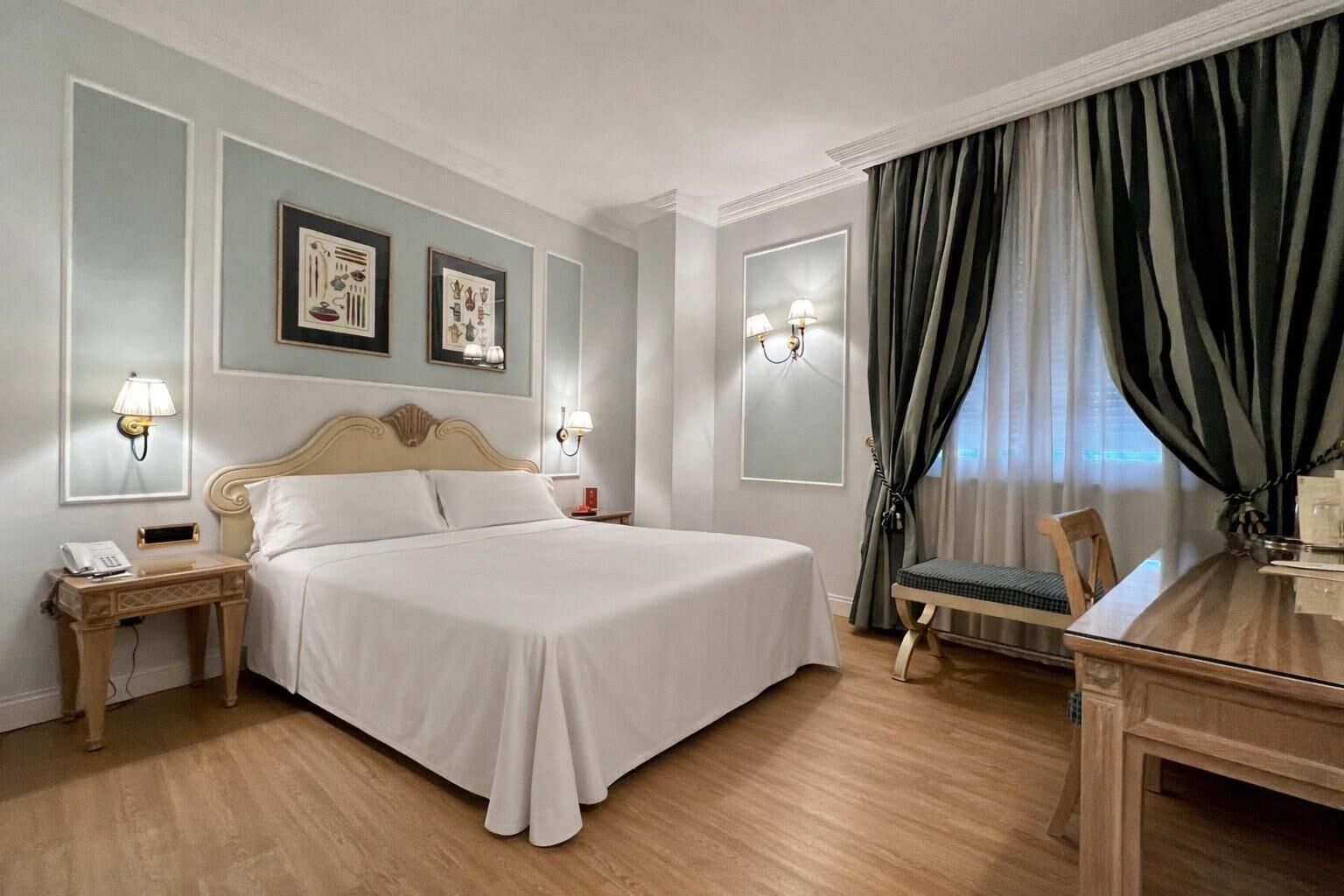 Ropa de cama hipoalergénica y minibar 