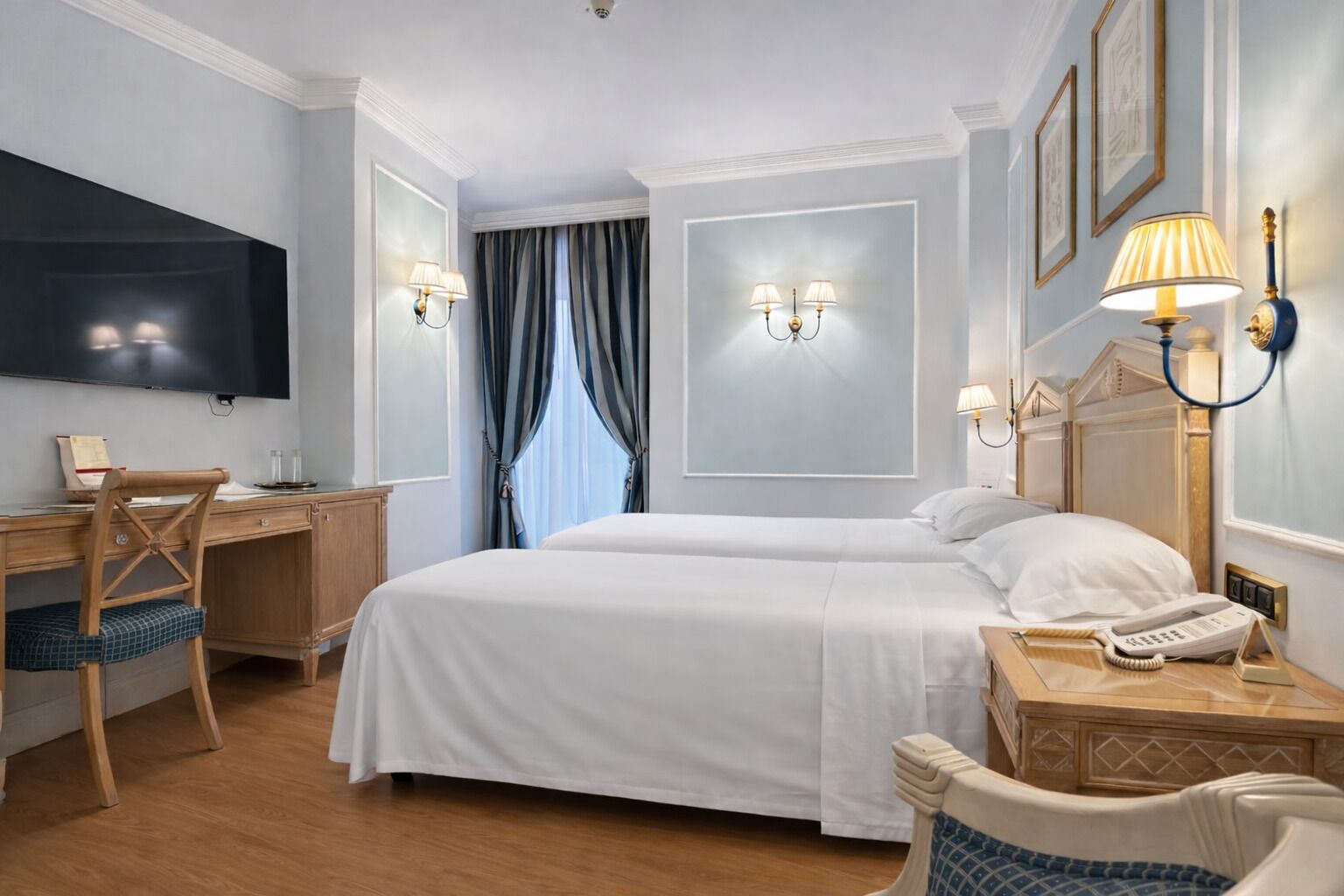 Superior Double Room | Hypo-allergenic bedding, minibar, in-room safe, desk