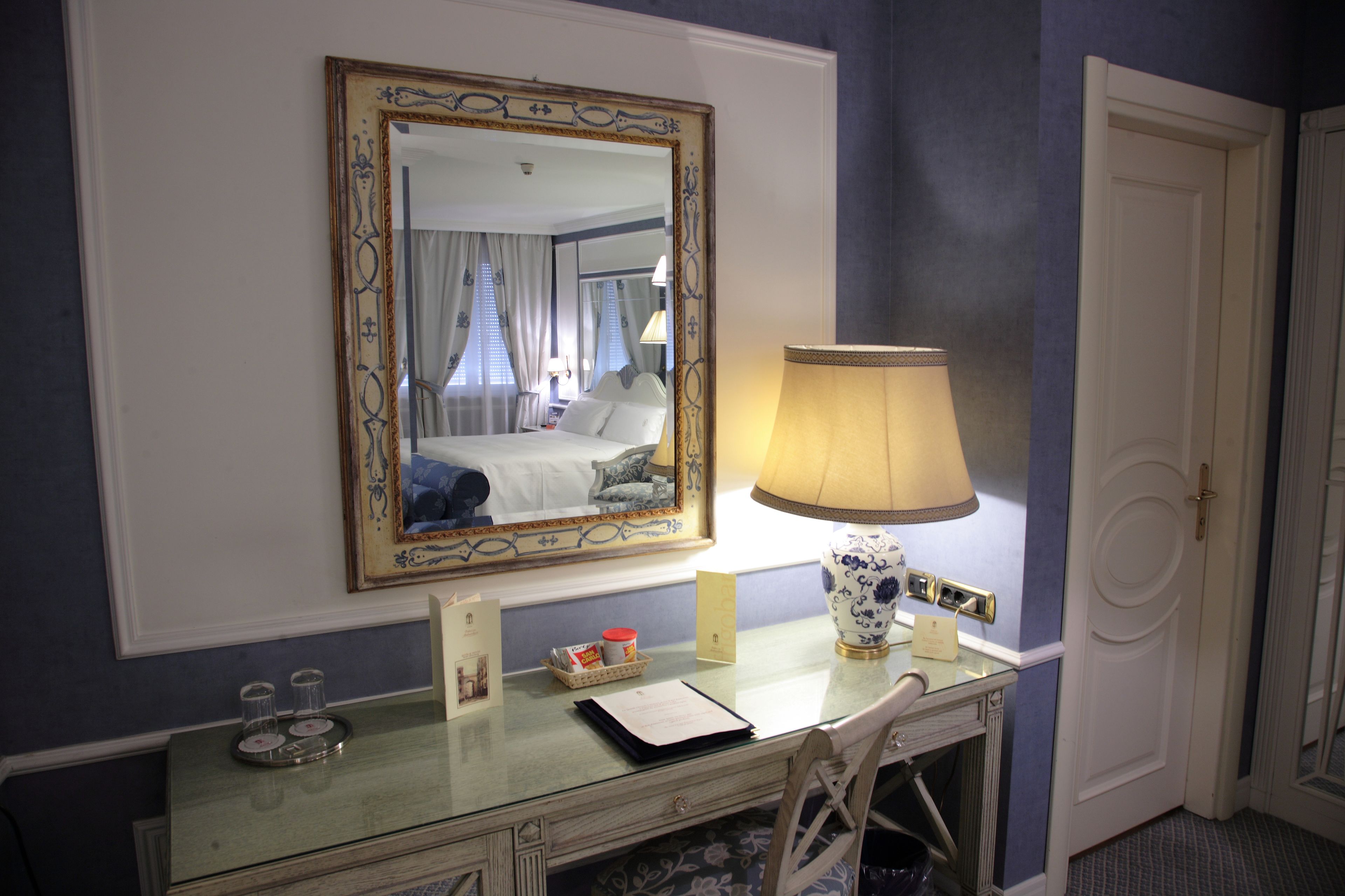 junior suite (jacuzzi) | room amenity